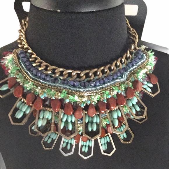 Unique Bib Statement Necklace - Picture 2 of 5